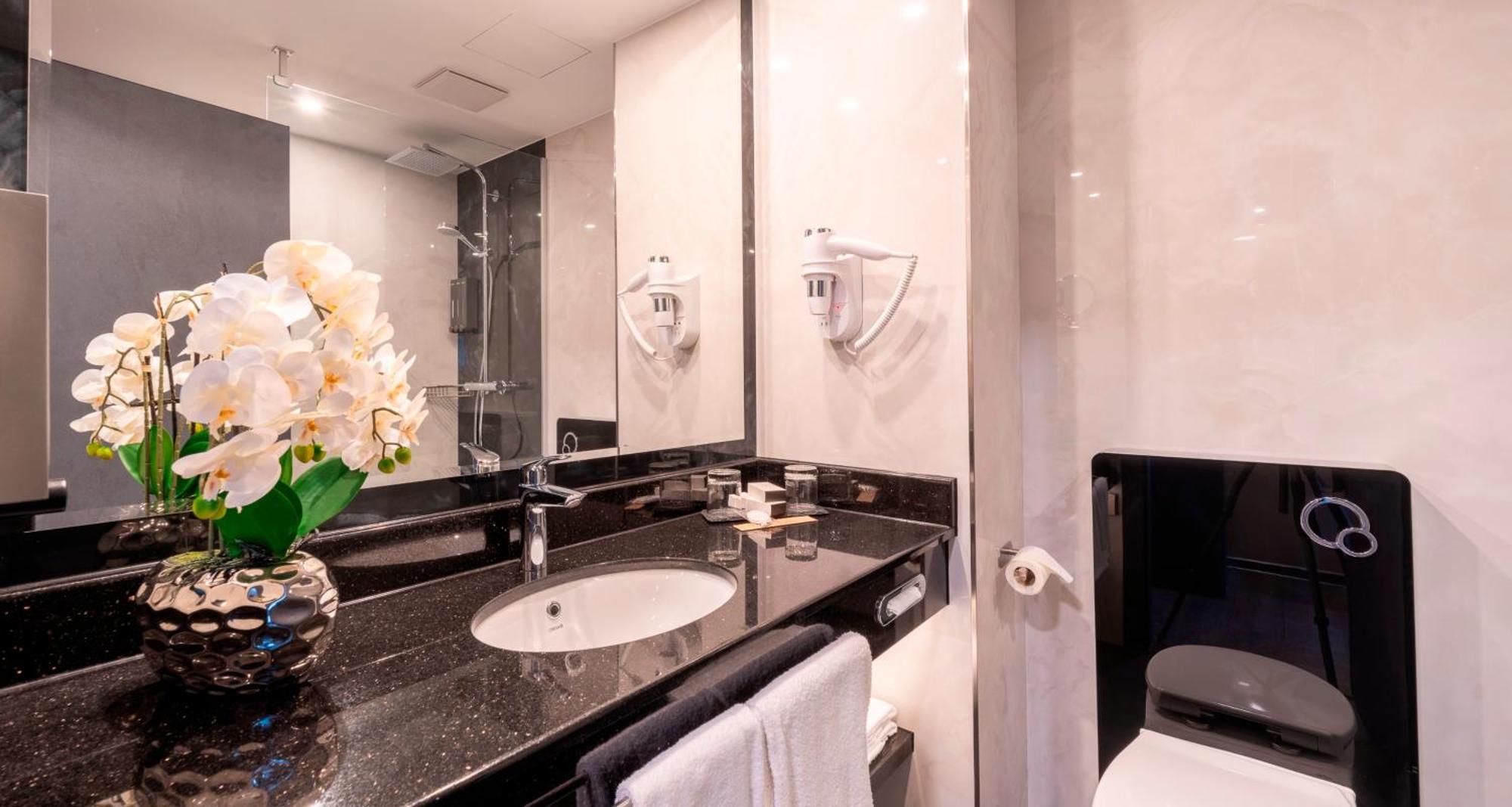 Plaza Hotel Μπρούχσαλ Εξωτερικό φωτογραφία